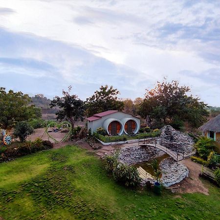 Van Vagdo Resort Rajpipla Екстериор снимка