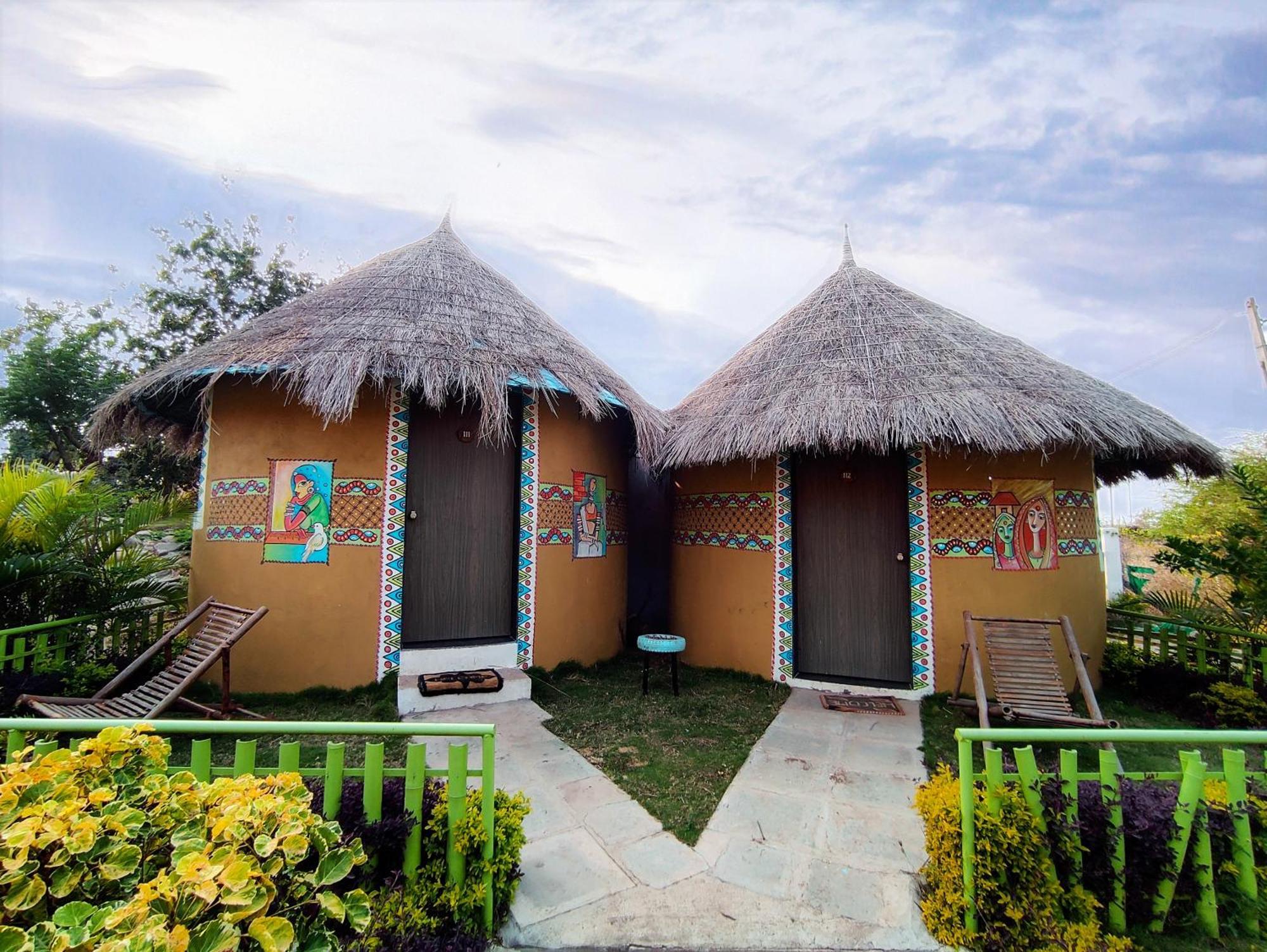Van Vagdo Resort Rajpipla Екстериор снимка