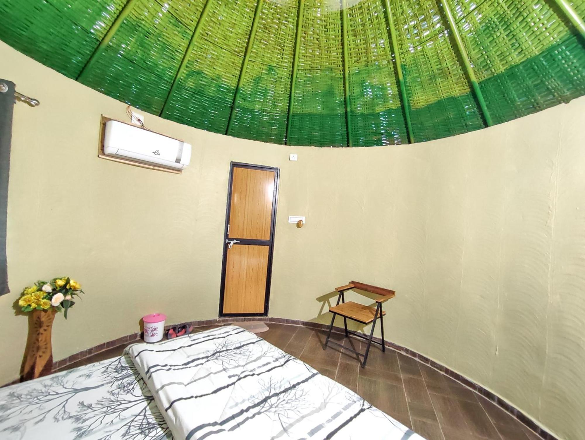 Van Vagdo Resort Rajpipla Екстериор снимка