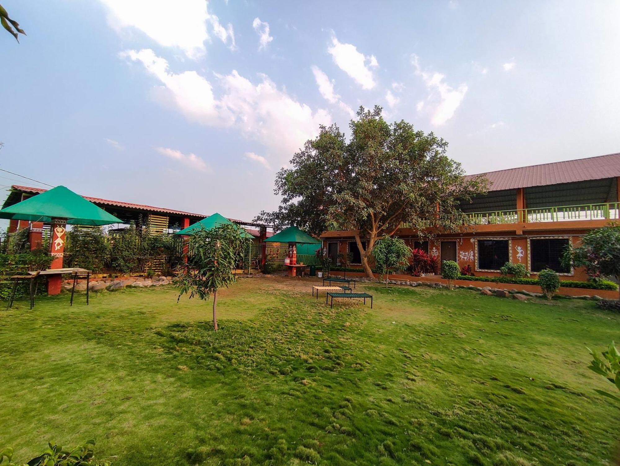 Van Vagdo Resort Rajpipla Екстериор снимка