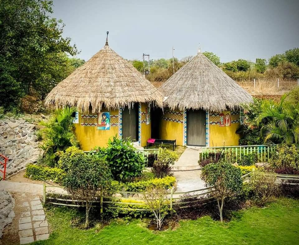 Van Vagdo Resort Rajpipla Екстериор снимка