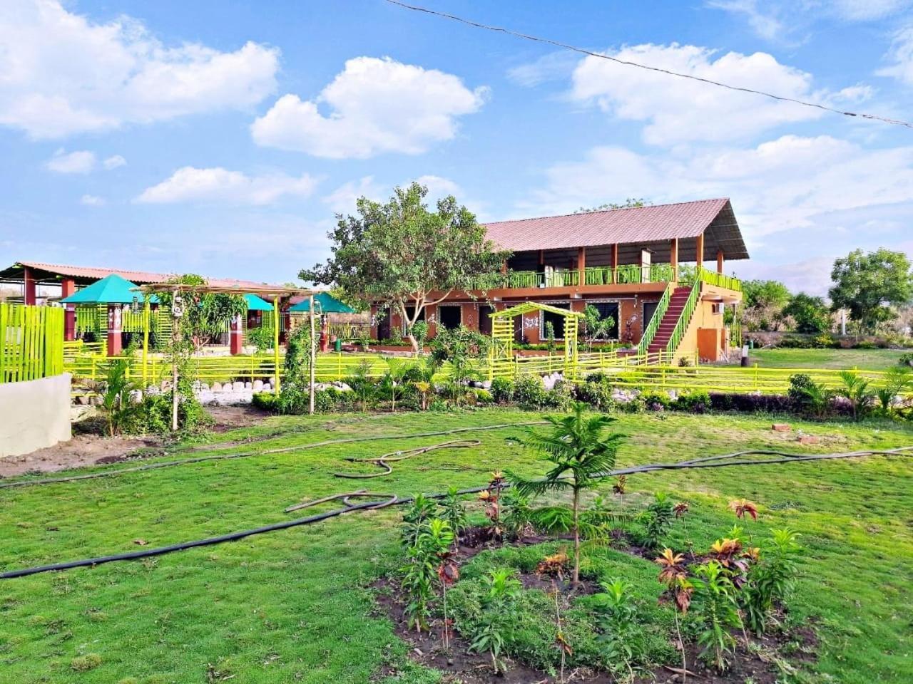 Van Vagdo Resort Rajpipla Екстериор снимка