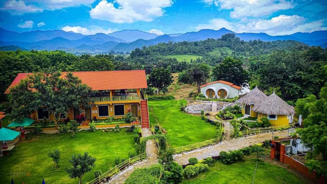 Van Vagdo Resort Rajpipla Екстериор снимка